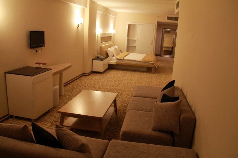 Ozpark Hotel Akşehir Εξωτερικό φωτογραφία