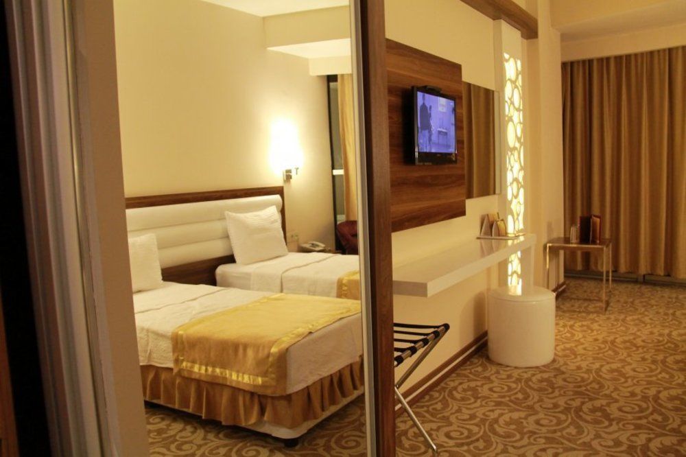 Ozpark Hotel Akşehir Εξωτερικό φωτογραφία