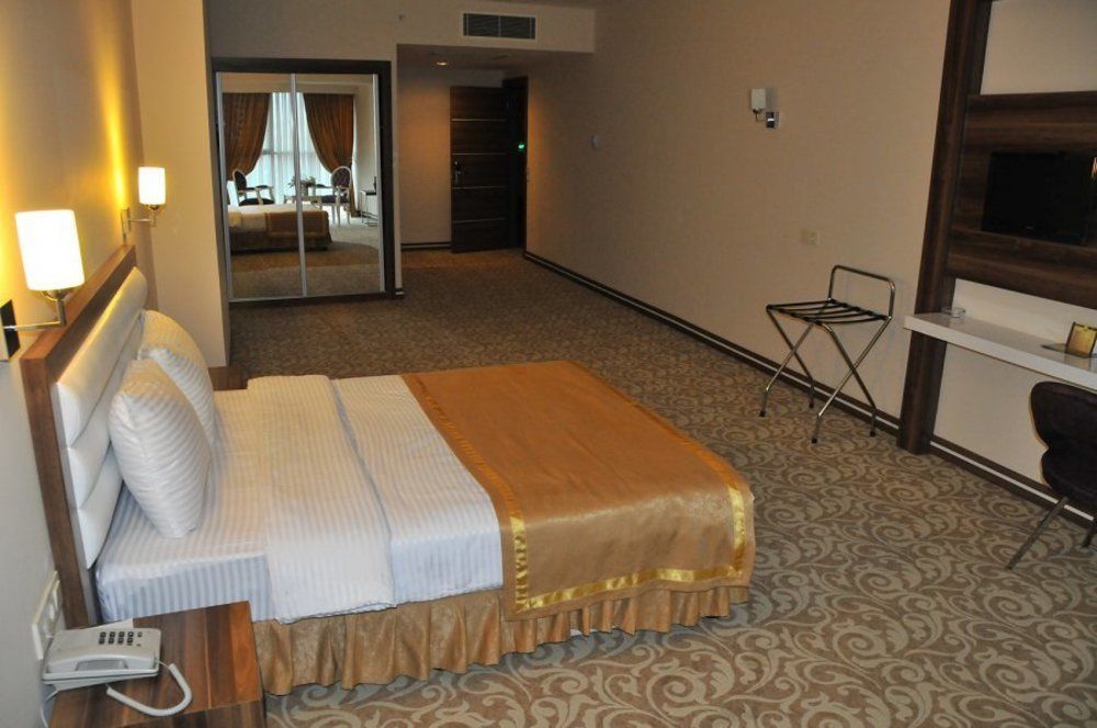 Ozpark Hotel Akşehir Εξωτερικό φωτογραφία